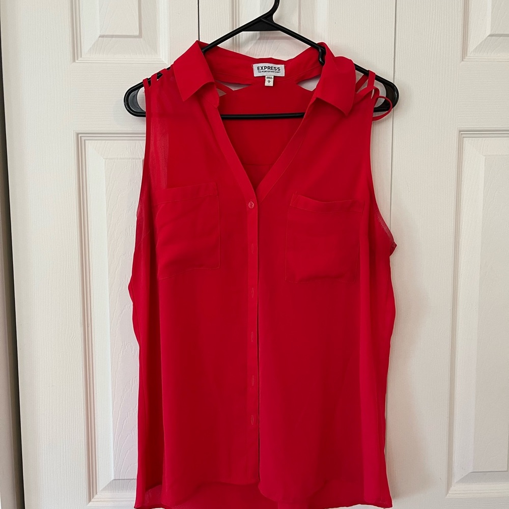 LAST CHANCE. CLOSET CLOSING MONDAY 9/30. Express blouse